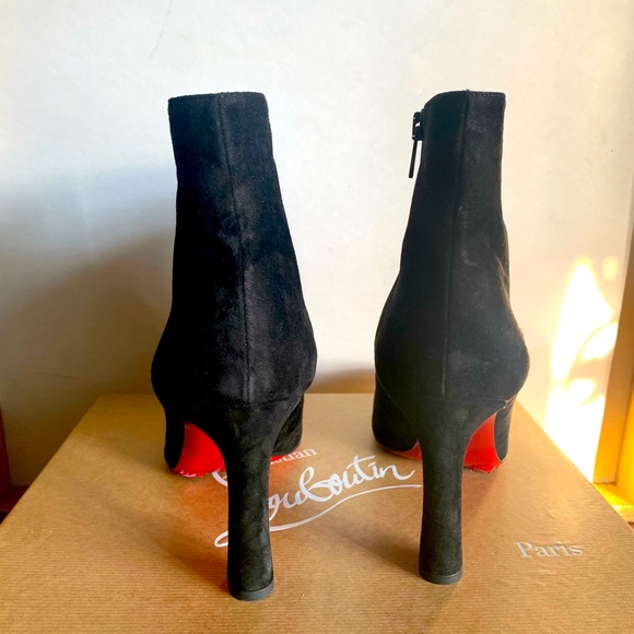 Christian Louboutin Black Suede Booties. Worn once. Excellent condition. Size 41 - Picture 2 of 3
